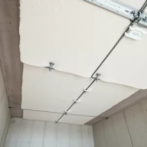 Jak ocieplić strop betonowy od spodu